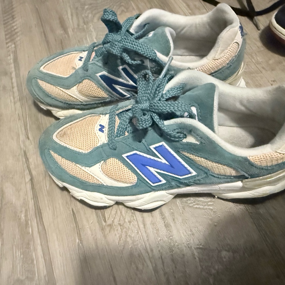 New Balance Kids' Aqua and Tan Sneakers